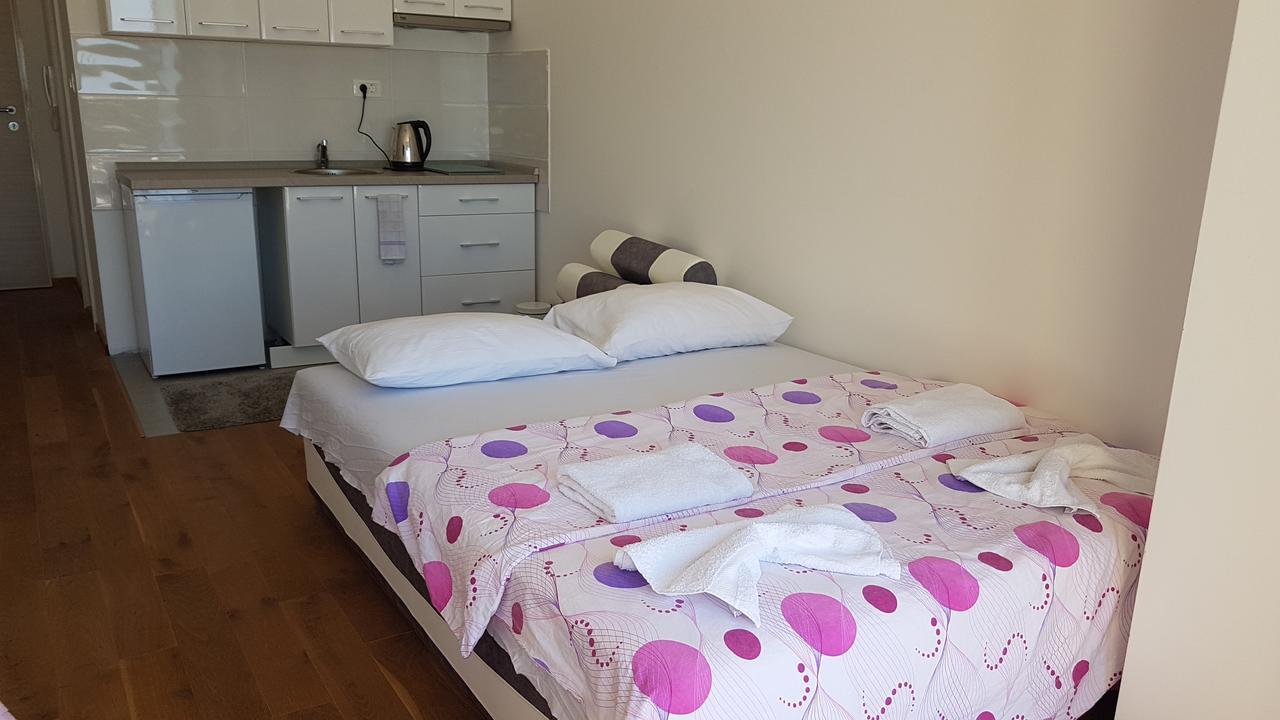 Lux Apartment Vidovic ラファイロヴィチ エクステリア 写真